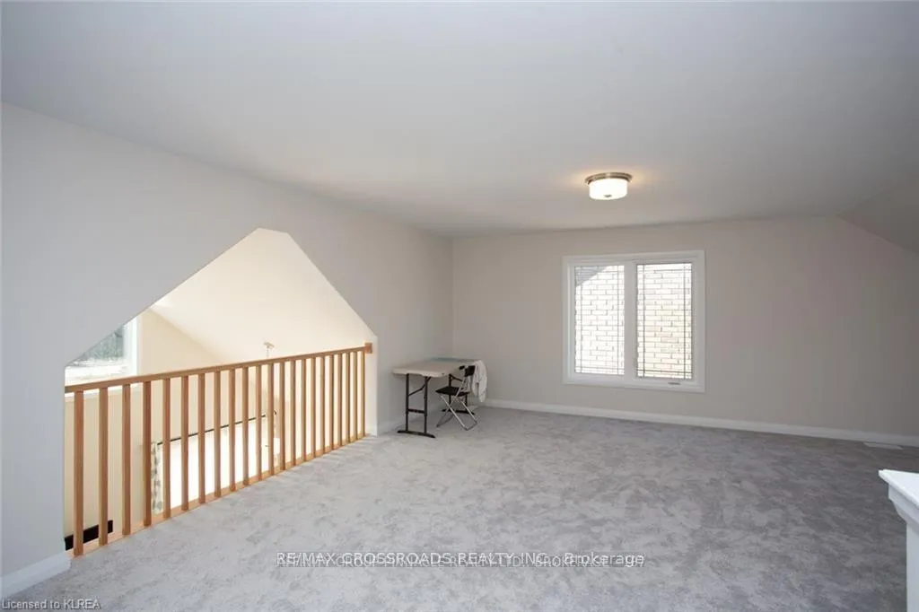 Photo 21 of 535 Macintosh Grove, Peterborough, Northcrest Ward 5 — HOMEH