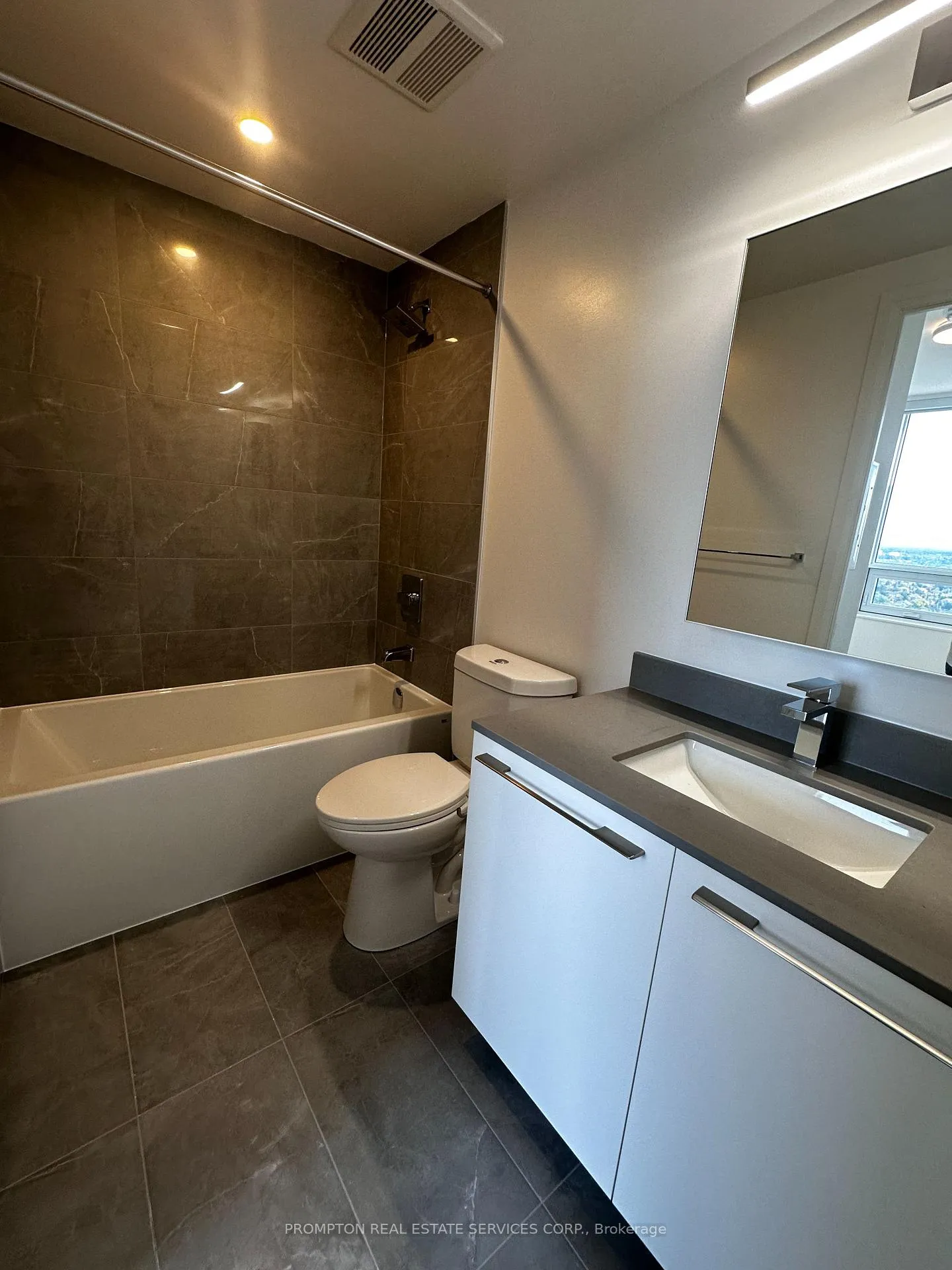 Photo 10 of Unit 2510, 8 Water Walk Drive, Markham, Unionville — HOMEH
