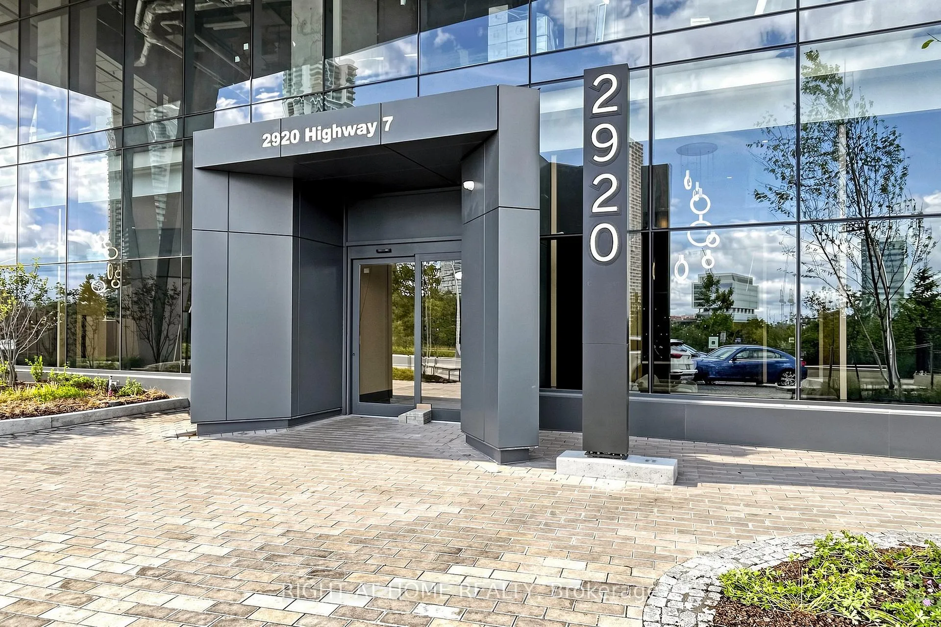 Photo 7 of Unit 3206, 2920 Highway 7 Road E, Vaughan, Concord — HOMEH