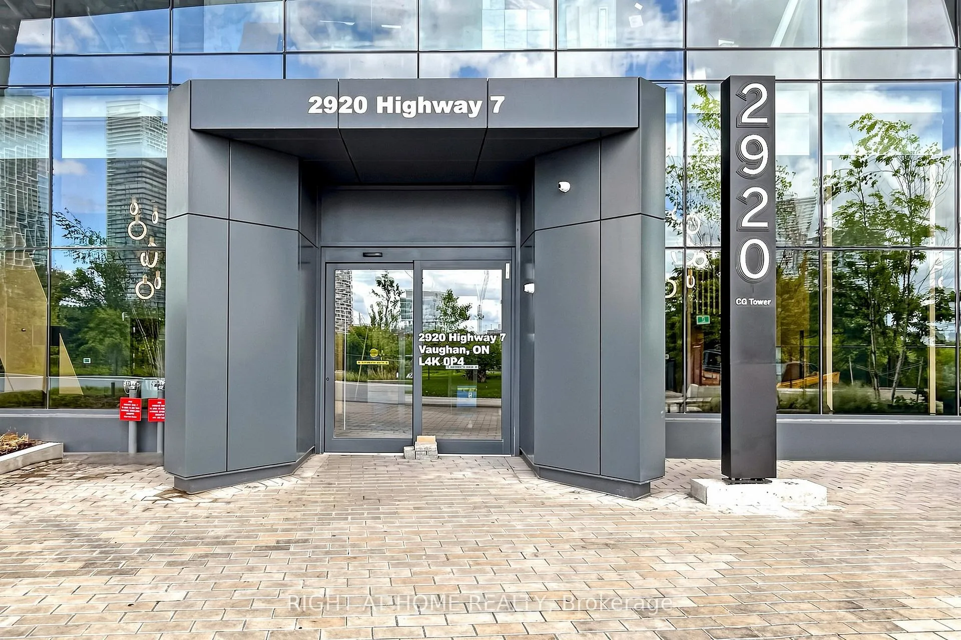 Photo 8 of Unit 3206, 2920 Highway 7 Road E, Vaughan, Concord — HOMEH