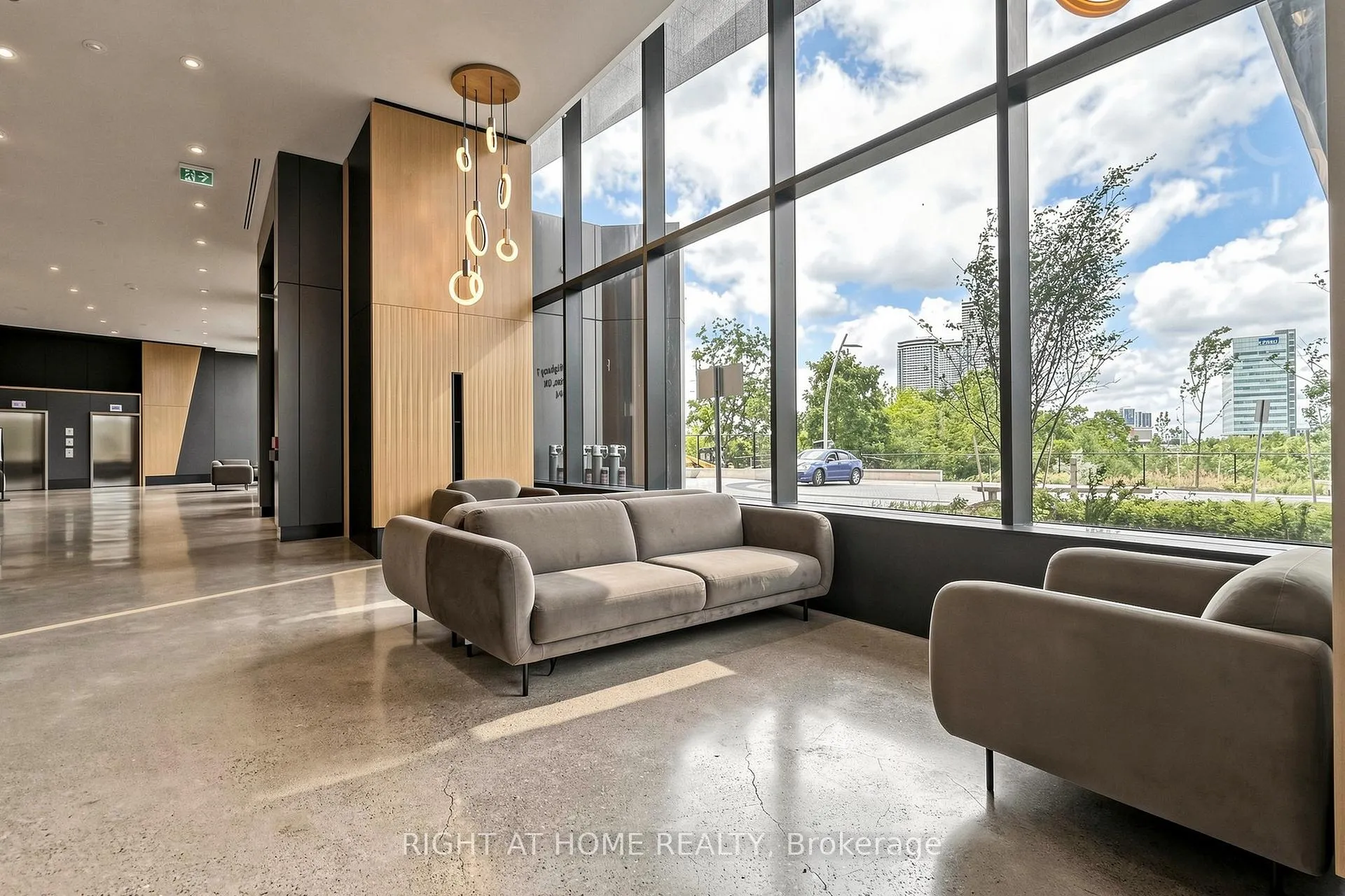 Photo 9 of Unit 3206, 2920 Highway 7 Road E, Vaughan, Concord — HOMEH