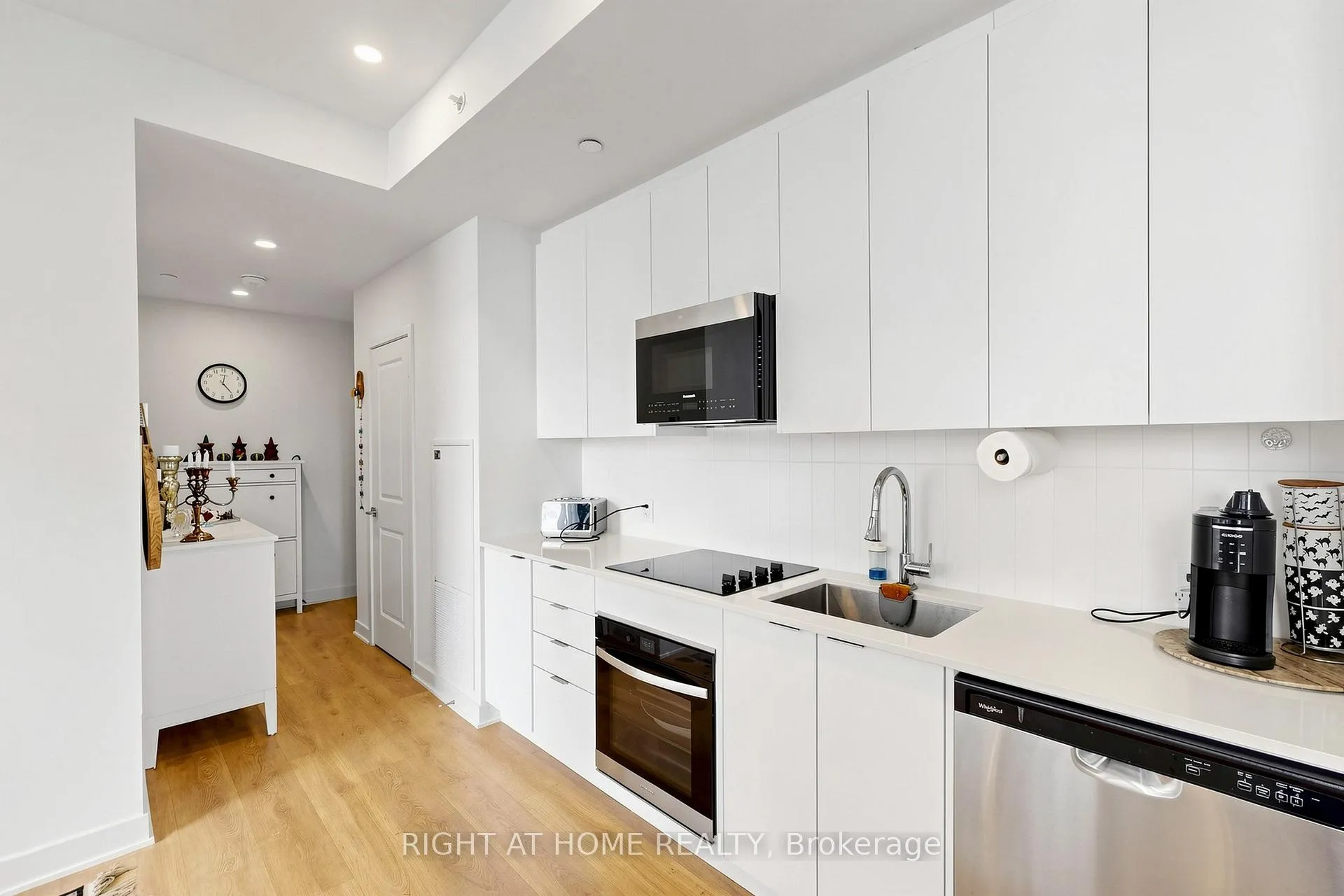 Photo 15 of Unit 3206, 2920 Highway 7 Road E, Vaughan, Concord — HOMEH