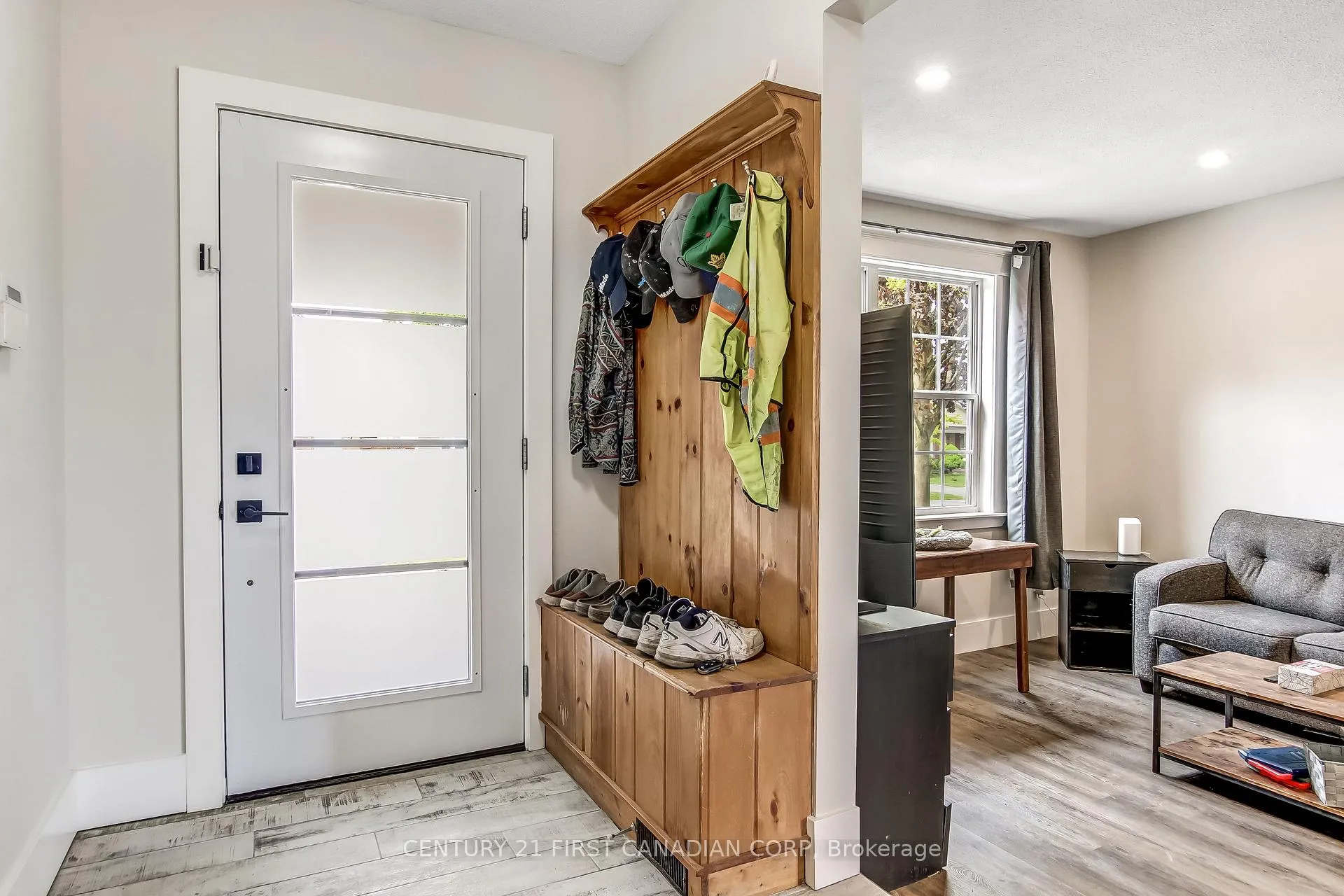 Photo 3 of 20 Renny Crescent, London, South X — HOMEH