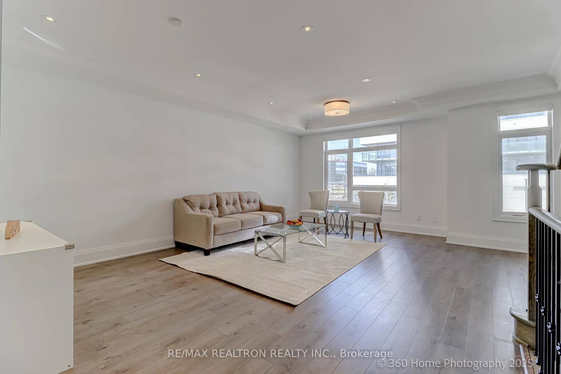 Photo 17 of 9 Gandhi Lane, Markham, Commerce Valley — HOMEH