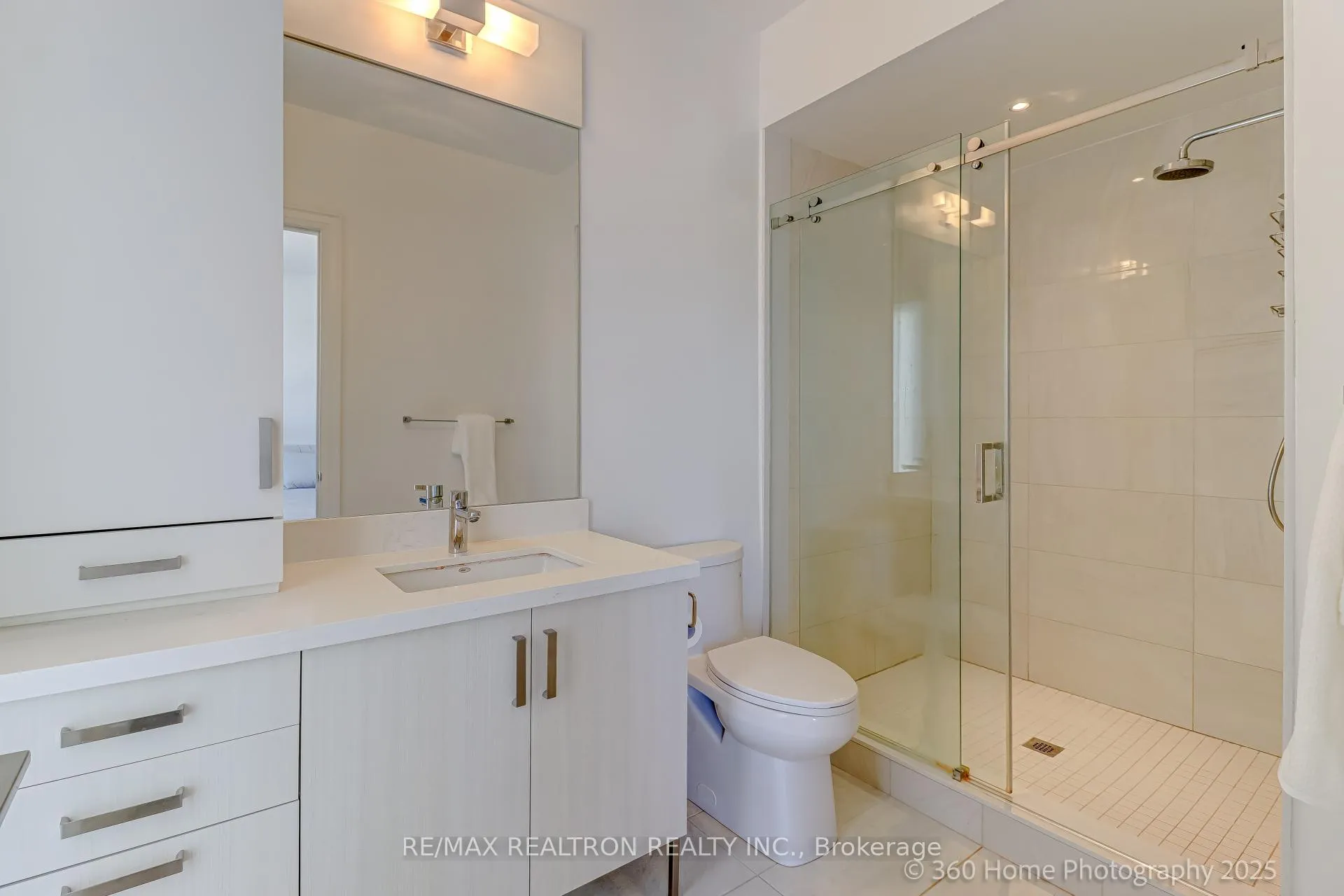 Photo 30 of 9 Gandhi Lane, Markham, Commerce Valley — HOMEH