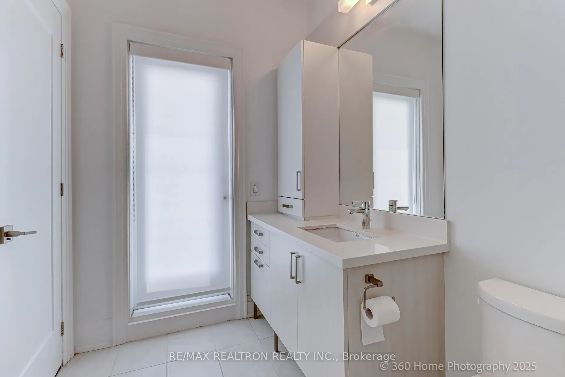 Photo 31 of 9 Gandhi Lane, Markham, Commerce Valley — HOMEH