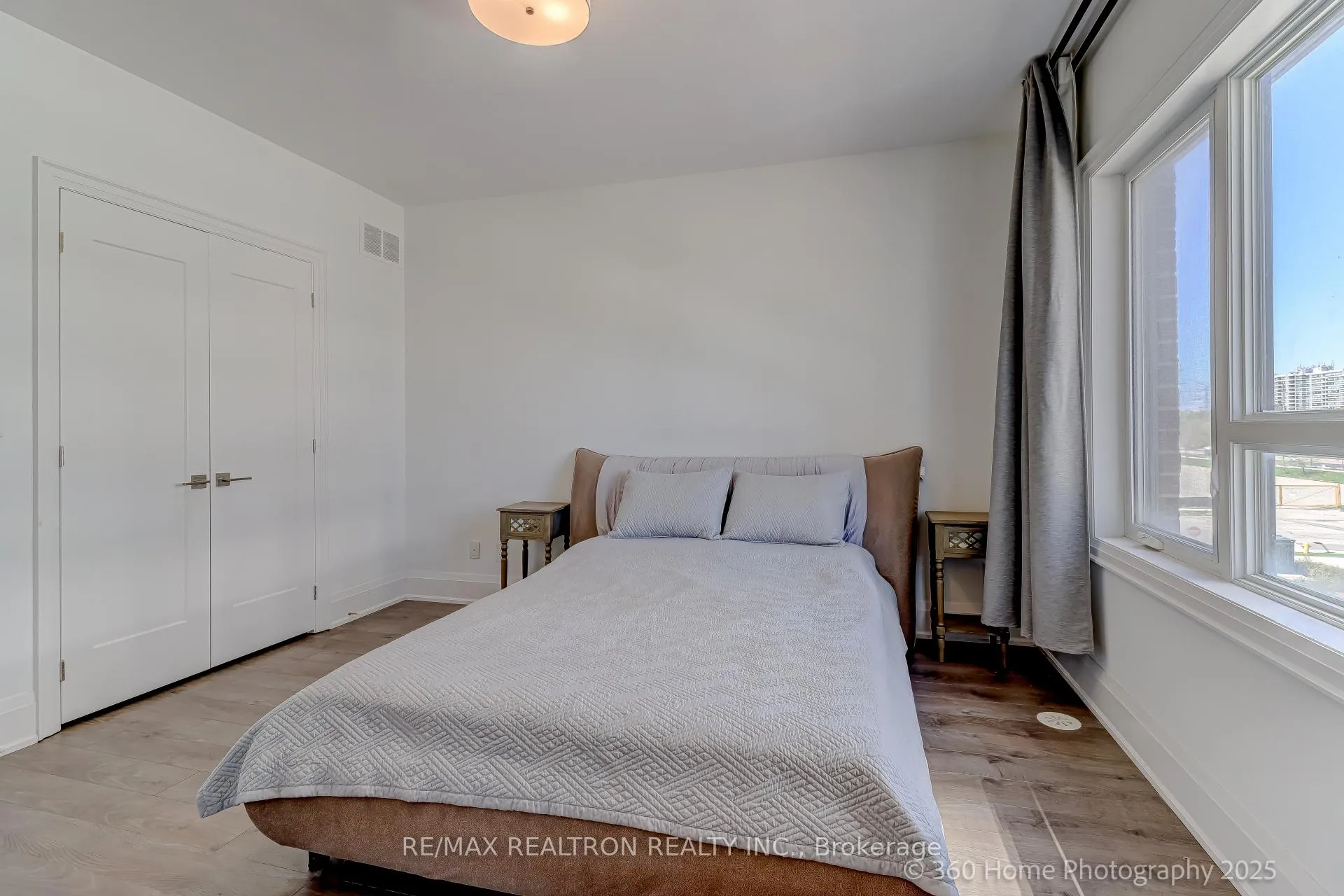 Photo 32 of 9 Gandhi Lane, Markham, Commerce Valley — HOMEH