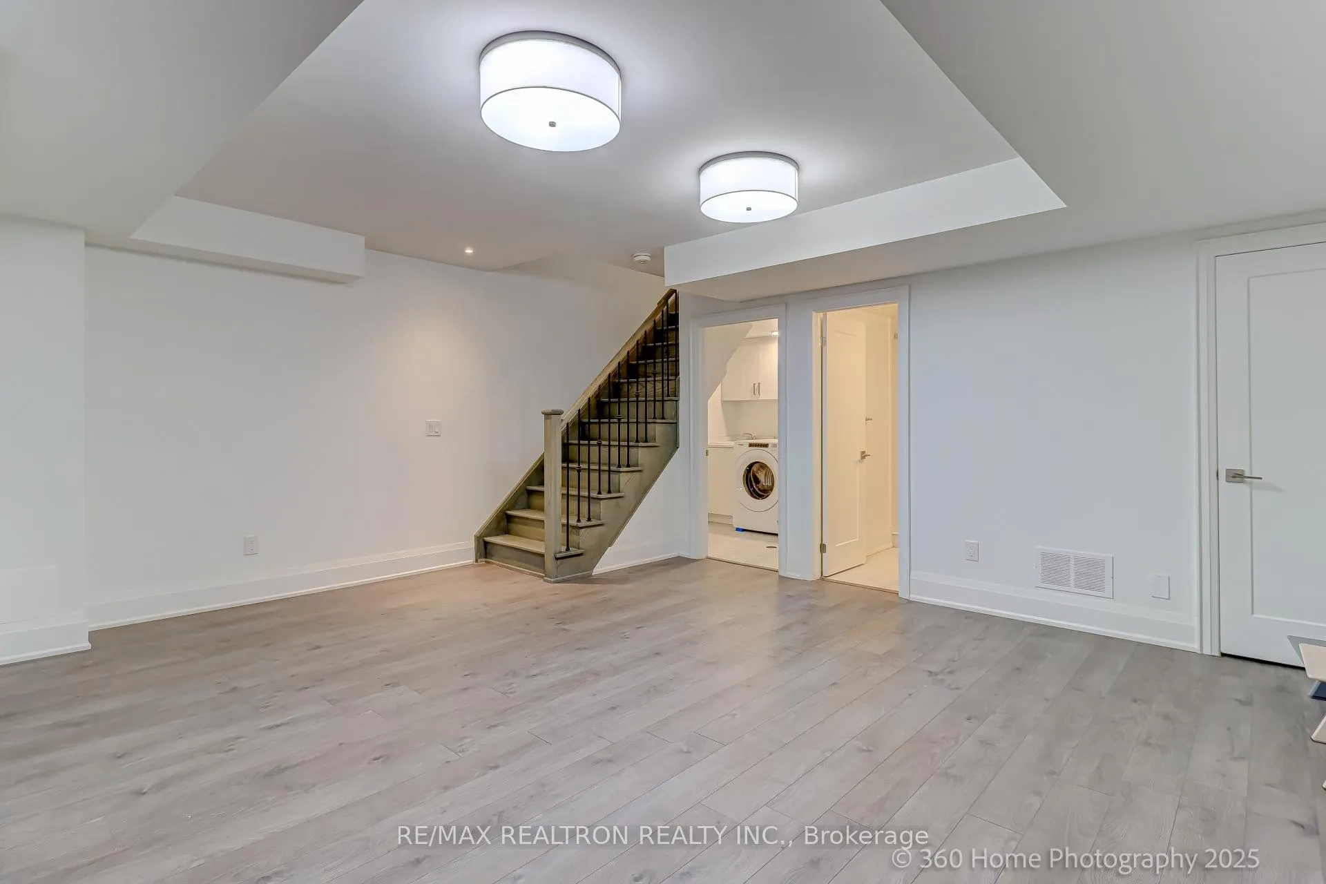 Photo 36 of 9 Gandhi Lane, Markham, Commerce Valley — HOMEH