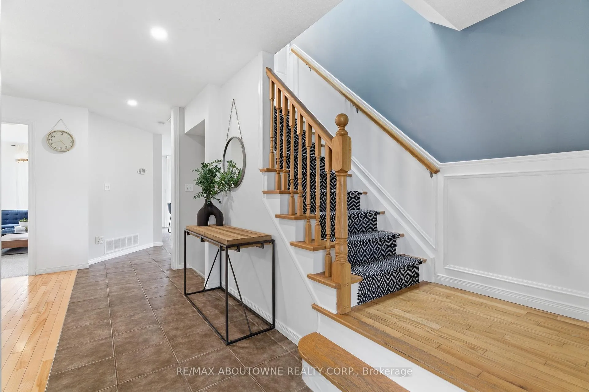 Photo 6 of 122 Severn Drive, Guelph, Grange Road — HOMEH