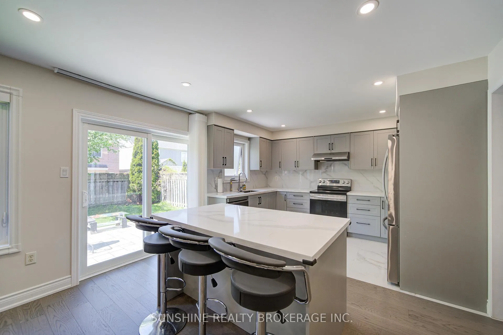 Photo 14 of 1472 Heartland Boulevard, Oshawa, Taunton — HOMEH
