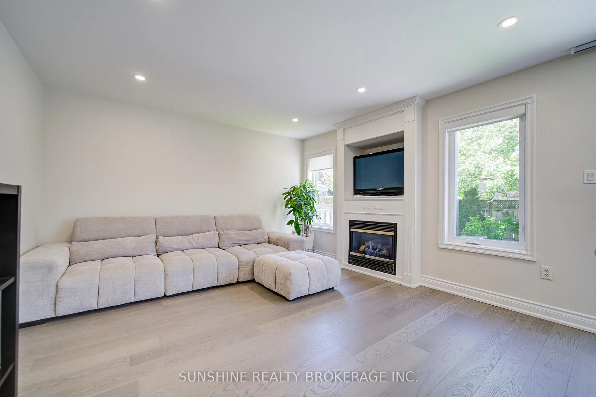 Photo 19 of 1472 Heartland Boulevard, Oshawa, Taunton — HOMEH