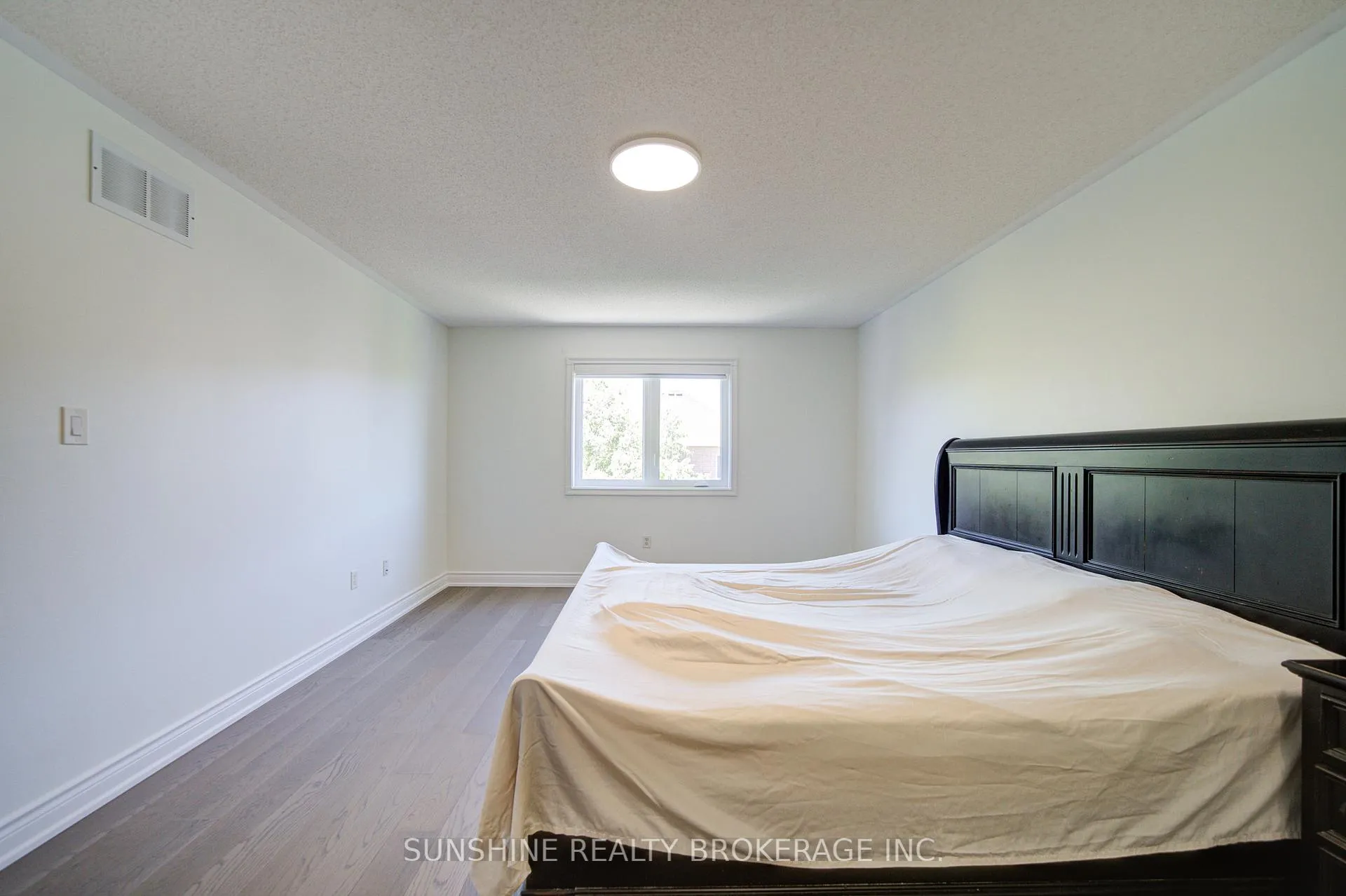 Photo 37 of 1472 Heartland Boulevard, Oshawa, Taunton — HOMEH