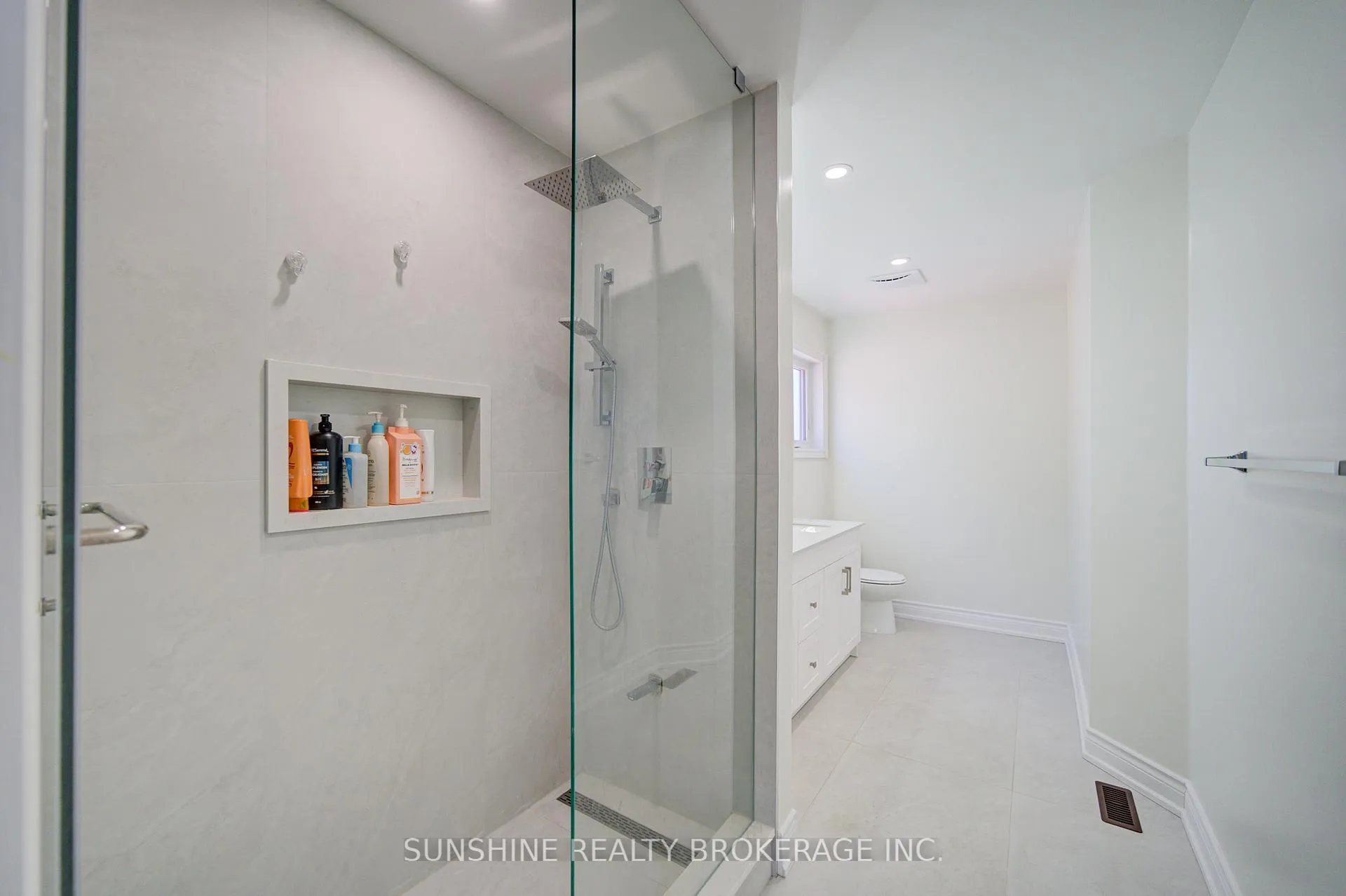 Photo 39 of 1472 Heartland Boulevard, Oshawa, Taunton — HOMEH