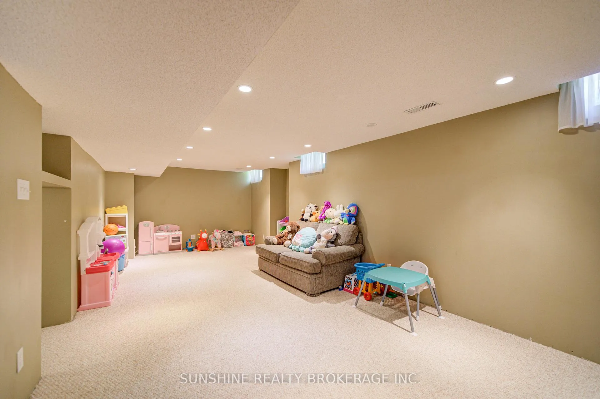 Photo 42 of 1472 Heartland Boulevard, Oshawa, Taunton — HOMEH
