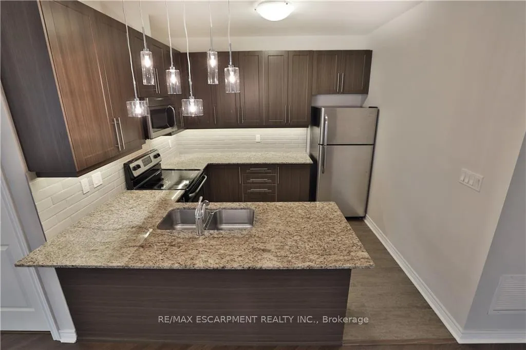 Photo 5 of Unit 623, 33 Whitmer Street, Milton, Scott — HOMEH