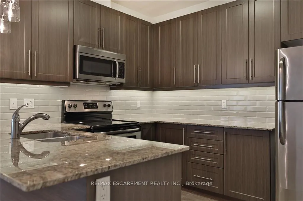 Photo 8 of Unit 623, 33 Whitmer Street, Milton, Scott — HOMEH