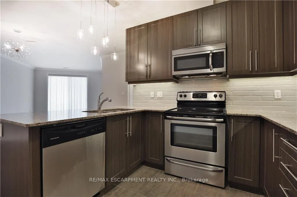 Photo 10 of Unit 623, 33 Whitmer Street, Milton, Scott — HOMEH