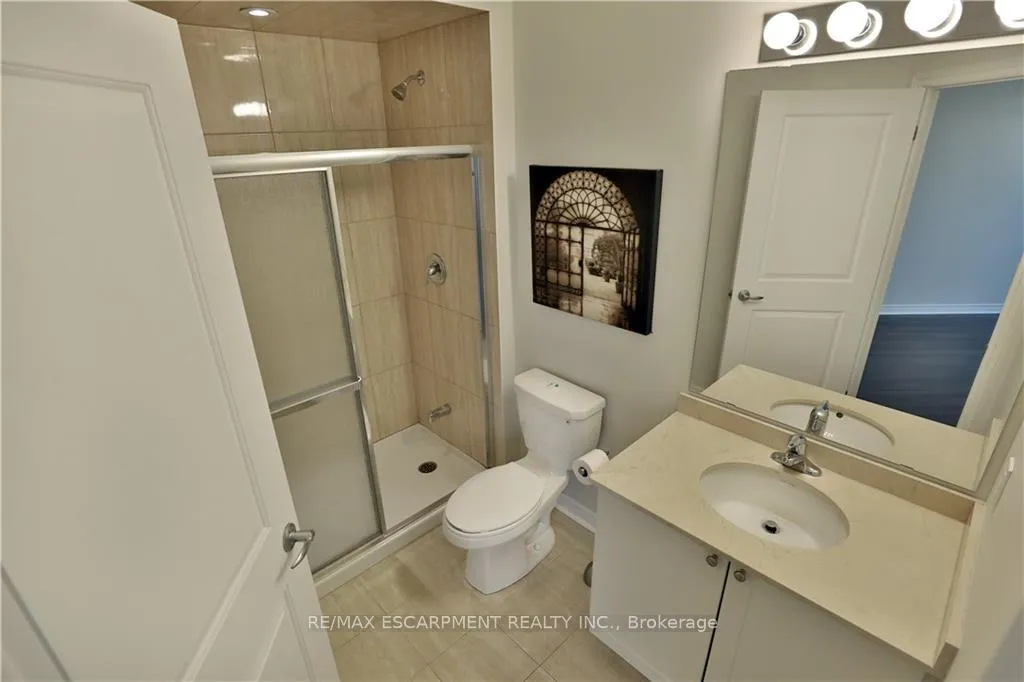 Photo 17 of Unit 623, 33 Whitmer Street, Milton, Scott — HOMEH