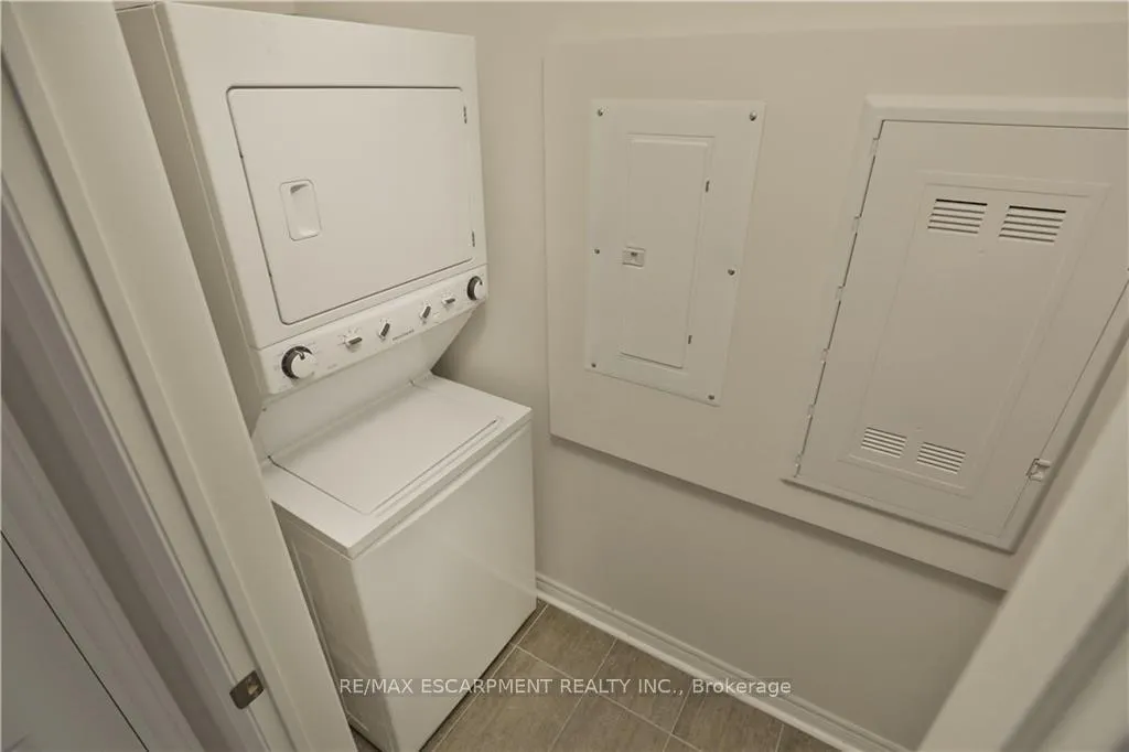 Photo 19 of Unit 623, 33 Whitmer Street, Milton, Scott — HOMEH