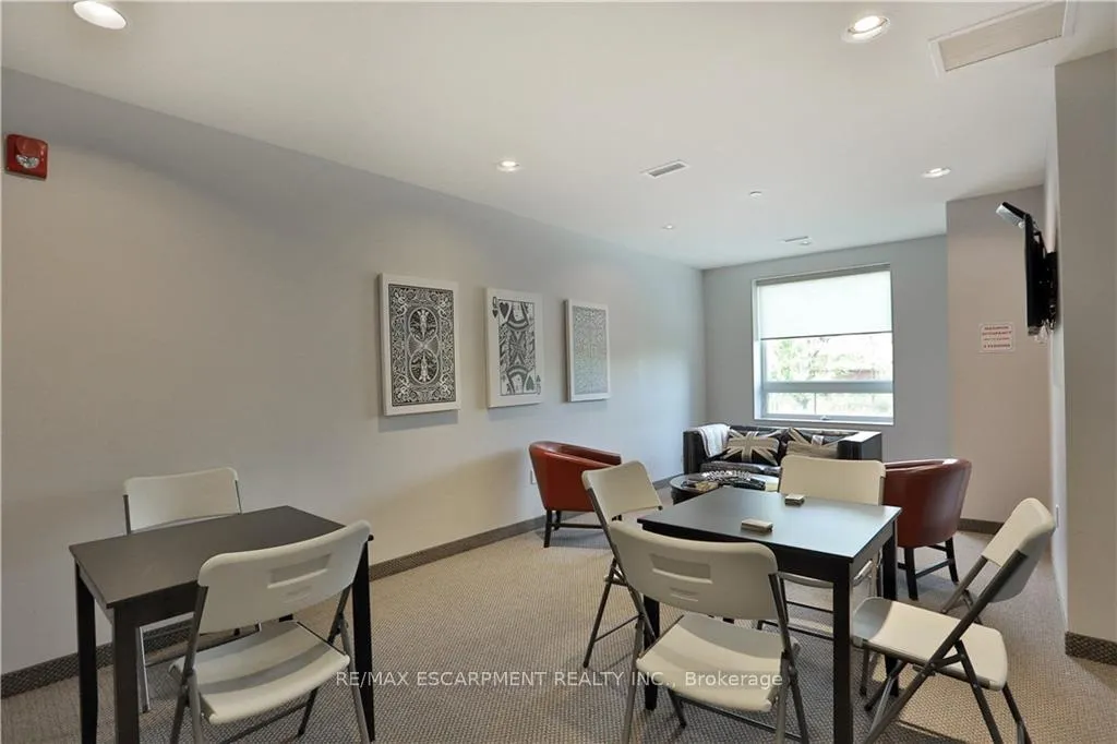 Photo 23 of Unit 623, 33 Whitmer Street, Milton, Scott — HOMEH