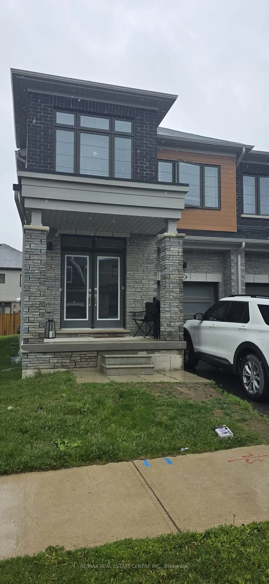Photo 1 of 16 Ellis Avenue, Haldimand — HOMEH