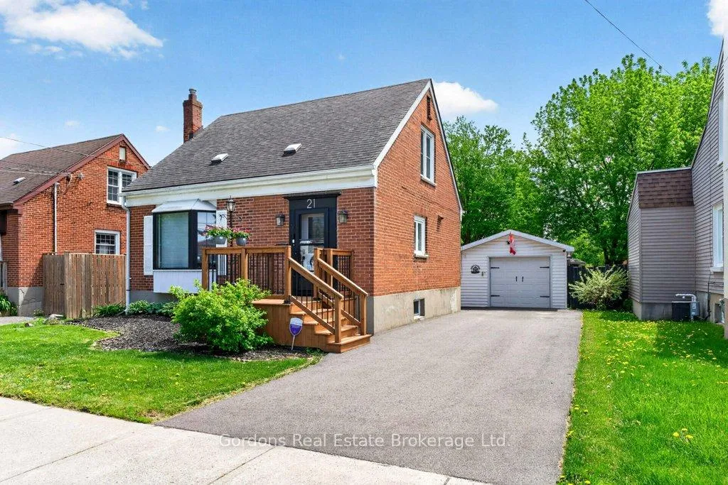 Photo 1 of 21 Wellington Crescent, Belleville, Belleville Ward — HOMEH
