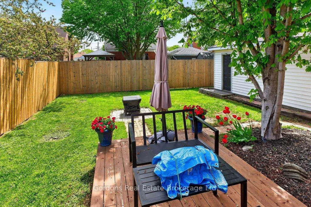 Photo 11 of 21 Wellington Crescent, Belleville, Belleville Ward — HOMEH