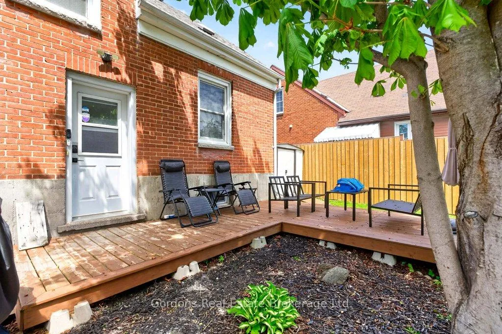 Photo 14 of 21 Wellington Crescent, Belleville, Belleville Ward — HOMEH