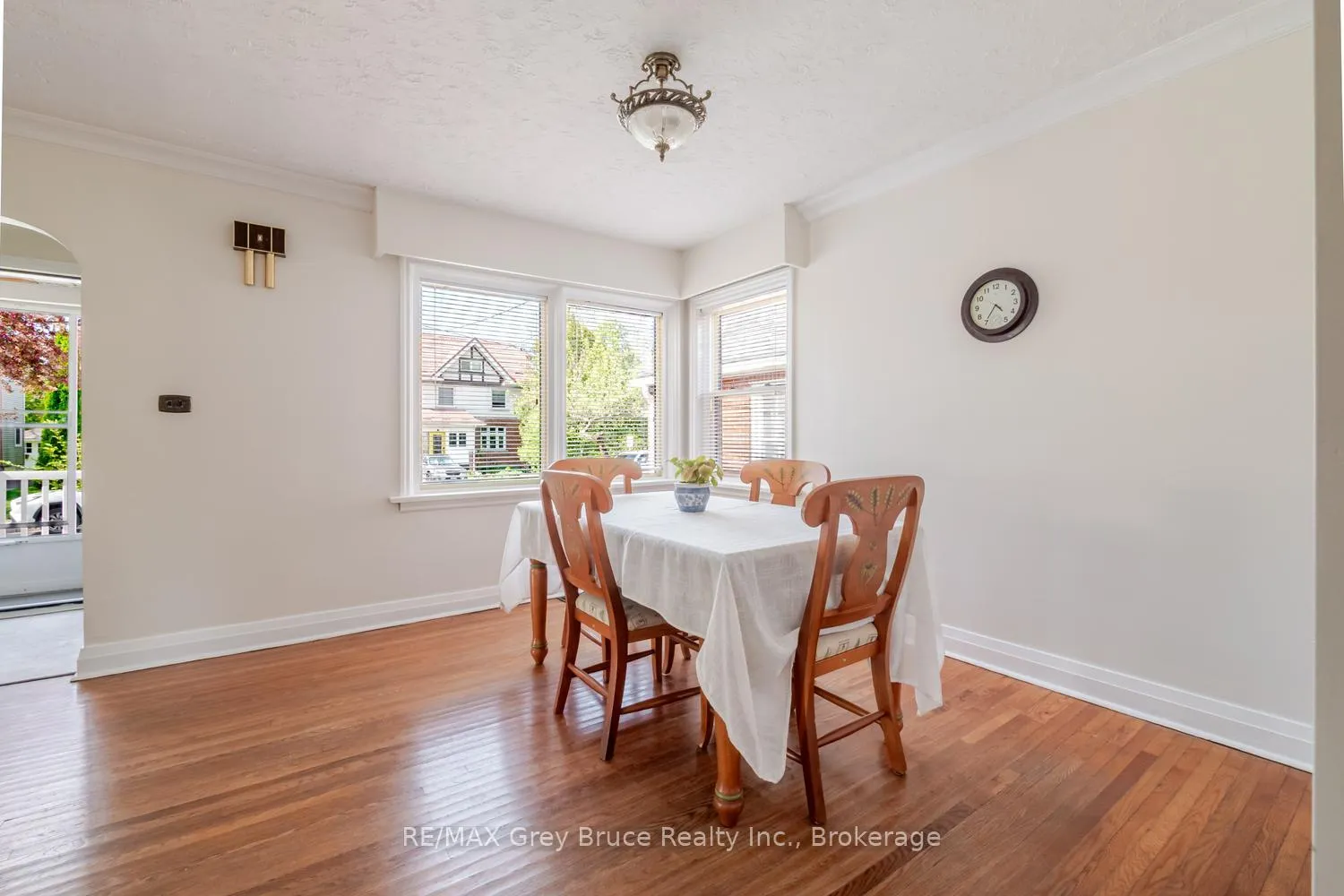 Photo 12 of 129 3rd A Street W, Owen Sound — HOMEH