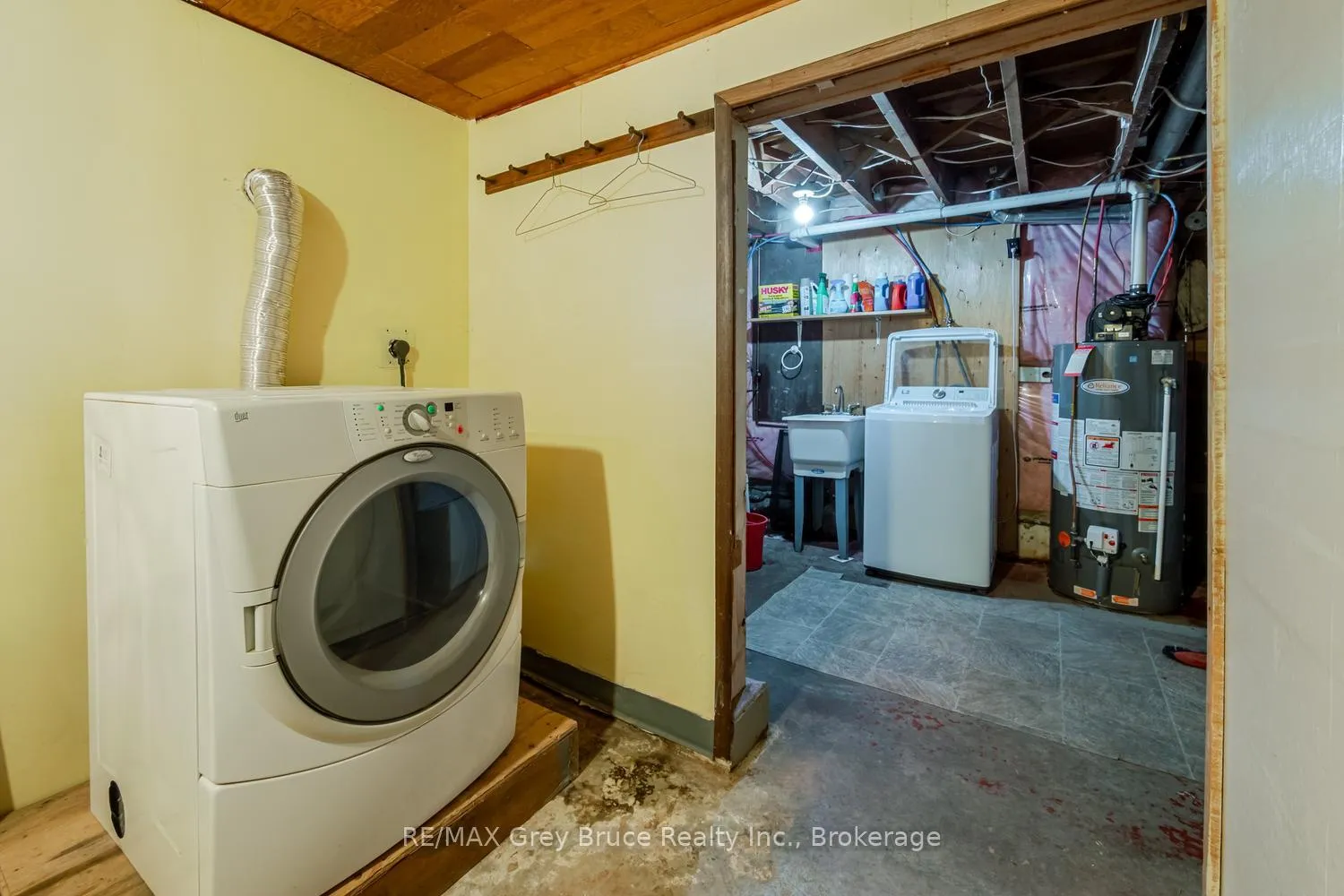 Photo 26 of 129 3rd A Street W, Owen Sound — HOMEH