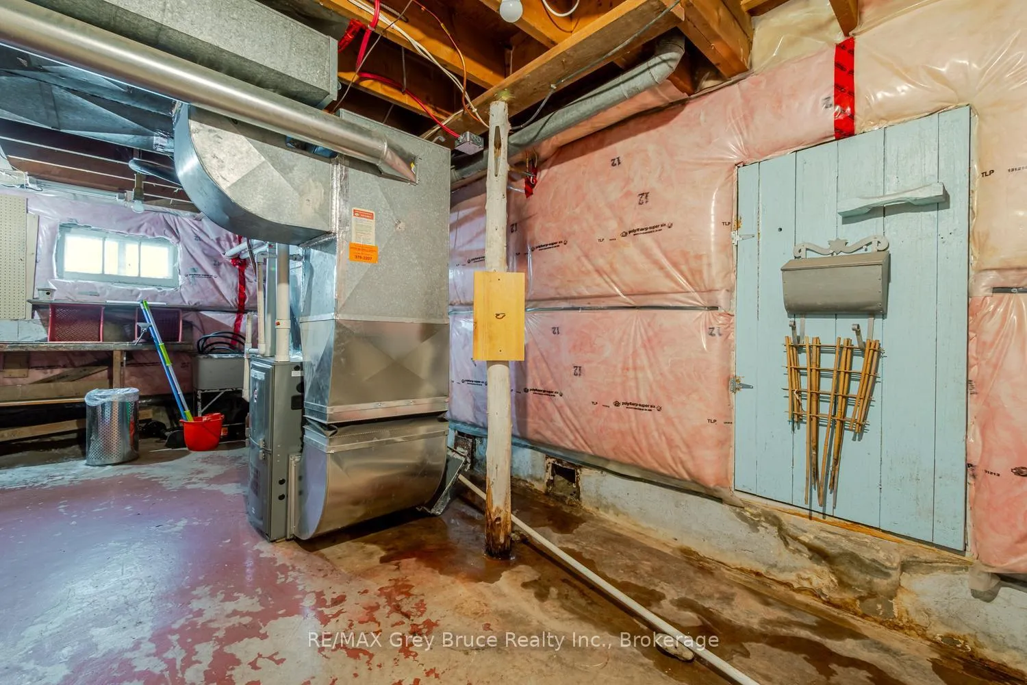 Photo 33 of 129 3rd A Street W, Owen Sound — HOMEH