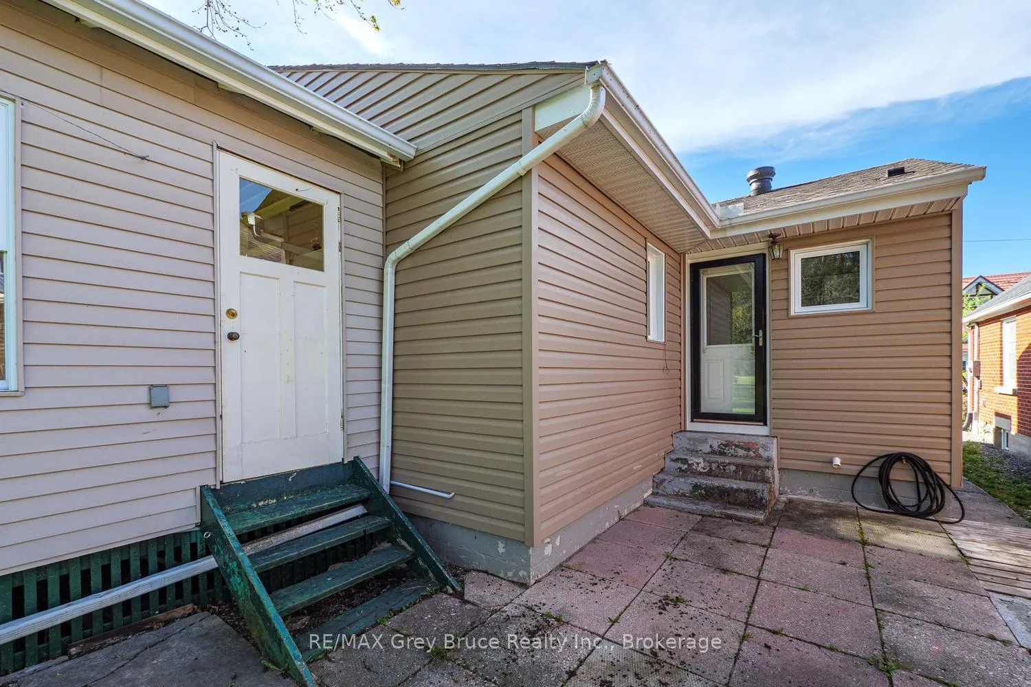 Photo 40 of 129 3rd A Street W, Owen Sound — HOMEH
