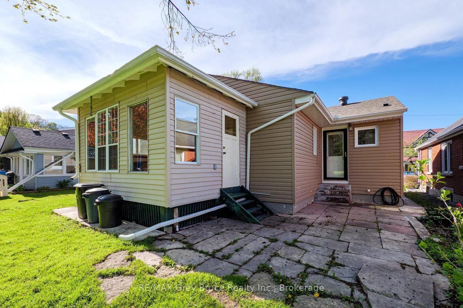 Photo 42 of 129 3rd A Street W, Owen Sound — HOMEH