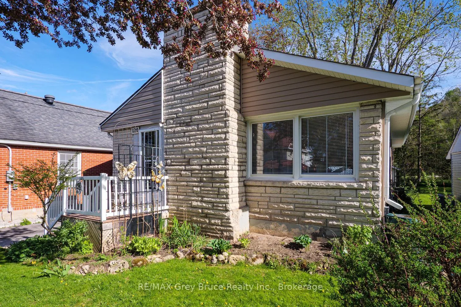 Photo 48 of 129 3rd A Street W, Owen Sound — HOMEH