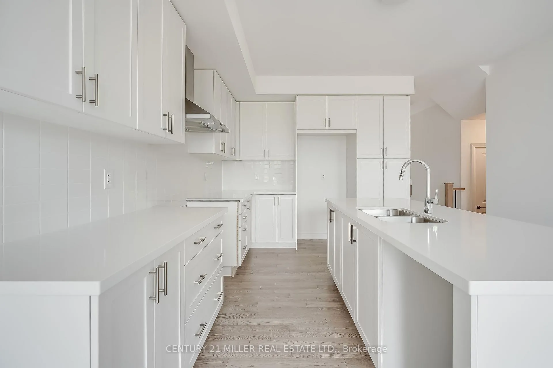 Photo 4 of Unit 31, 2273 Turnberry Road, Burlington, Rose — HOMEH