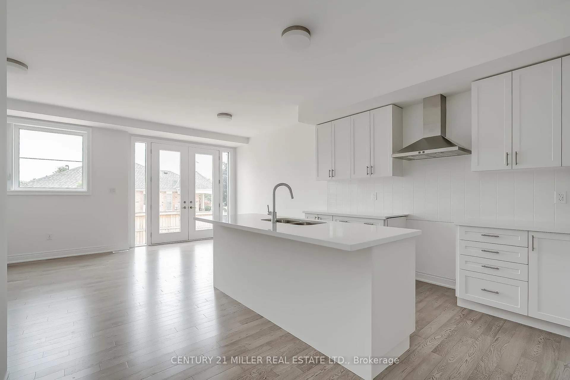 Photo 5 of Unit 31, 2273 Turnberry Road, Burlington, Rose — HOMEH