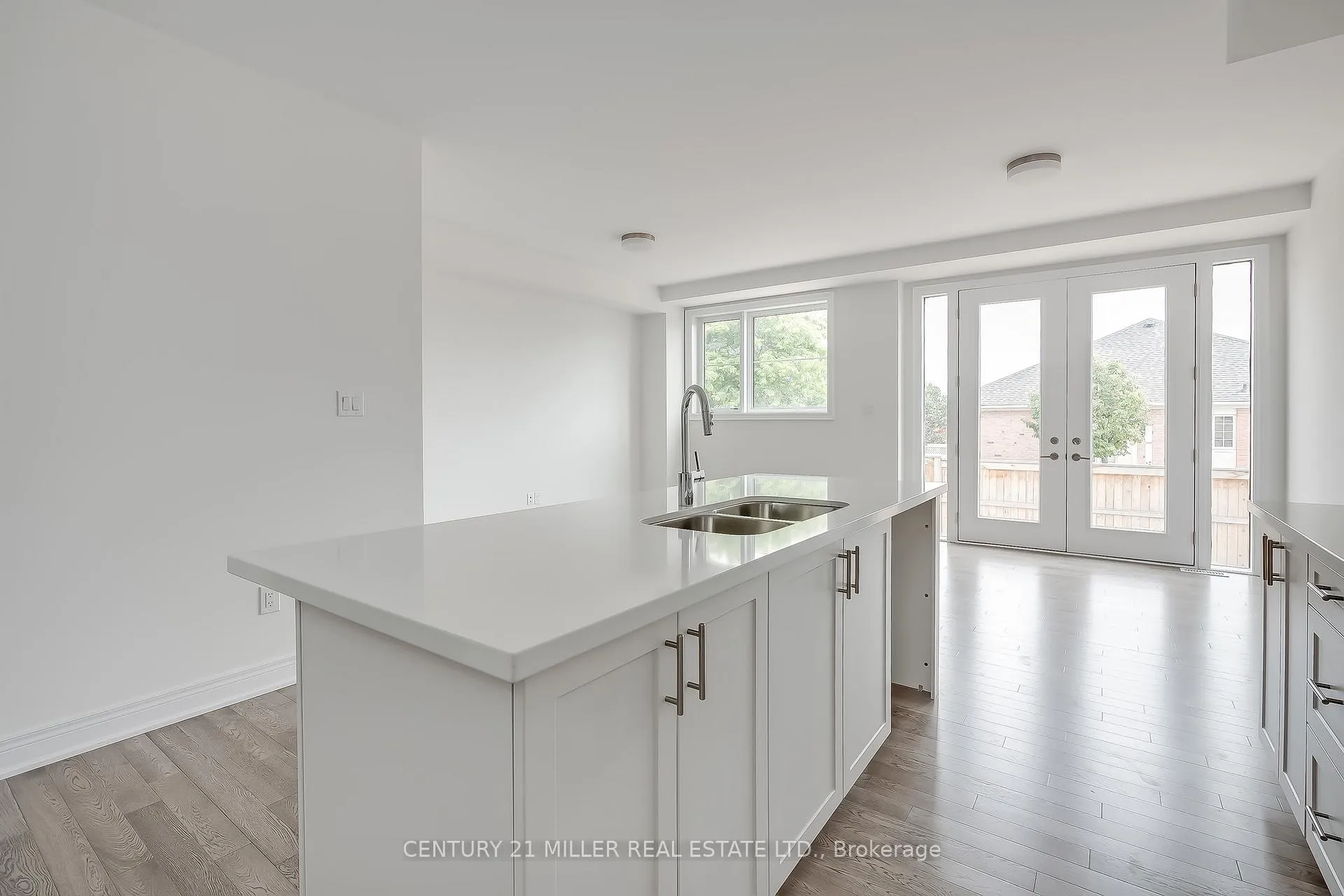 Photo 6 of Unit 31, 2273 Turnberry Road, Burlington, Rose — HOMEH