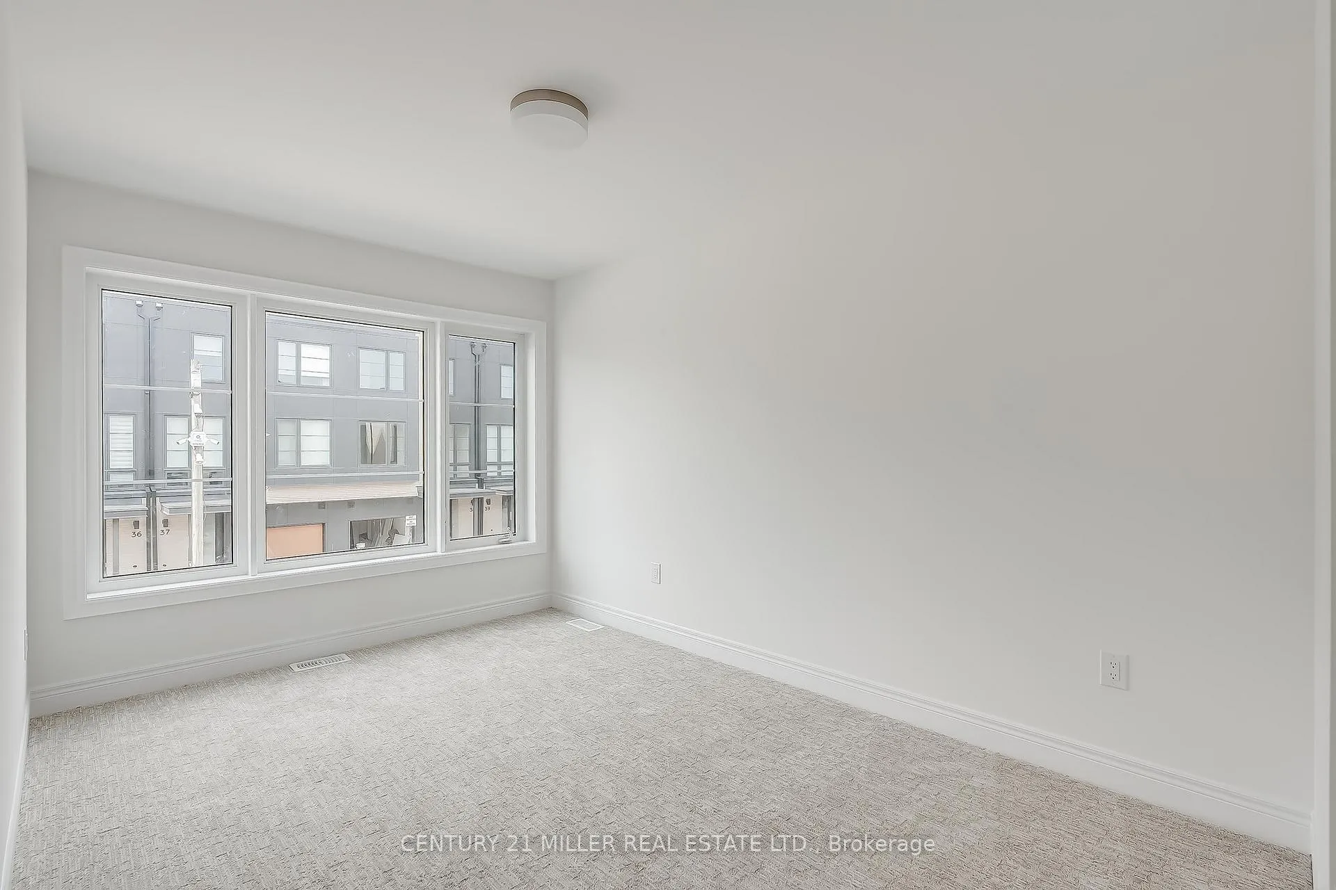 Photo 17 of Unit 31, 2273 Turnberry Road, Burlington, Rose — HOMEH