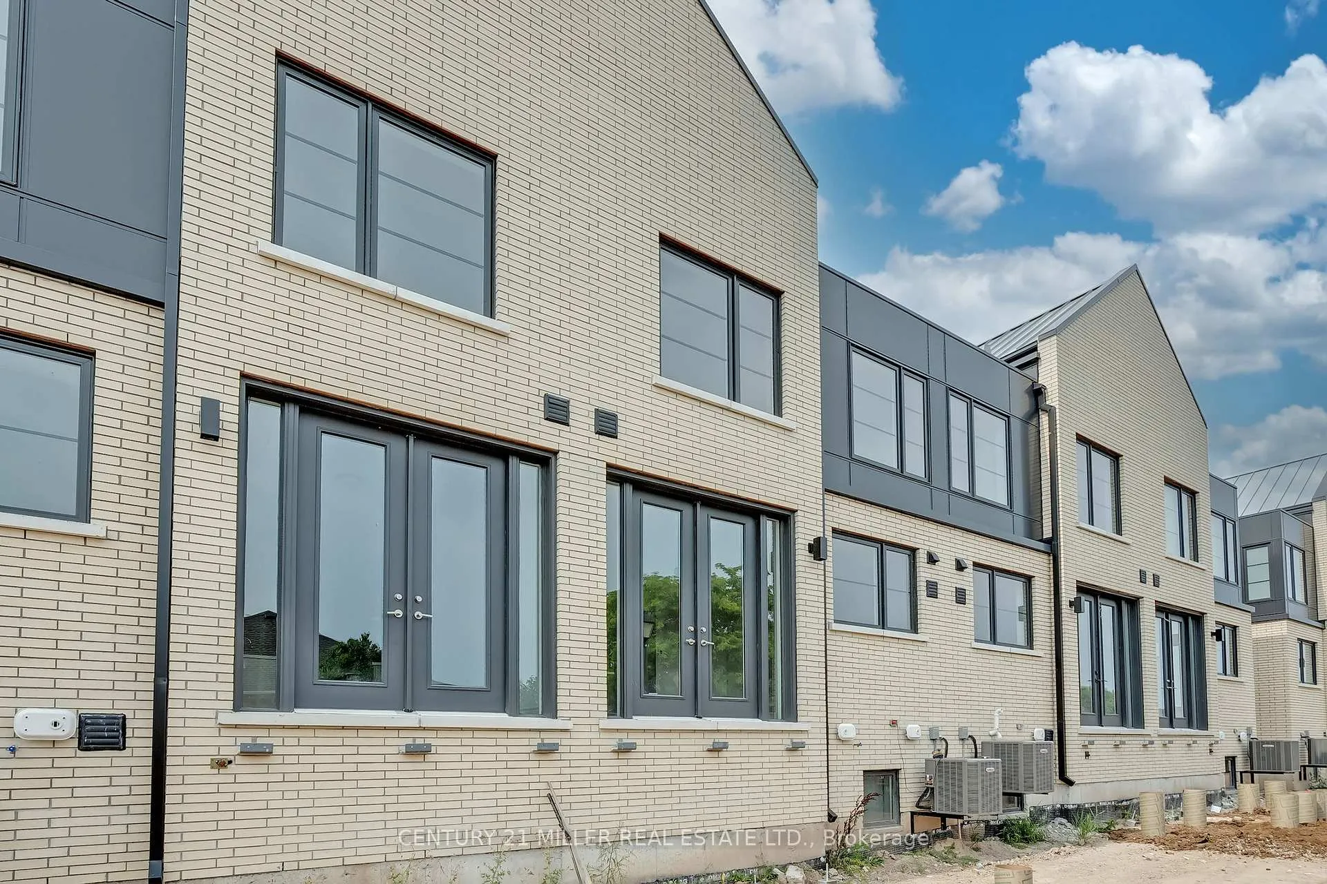 Photo 24 of Unit 31, 2273 Turnberry Road, Burlington, Rose — HOMEH