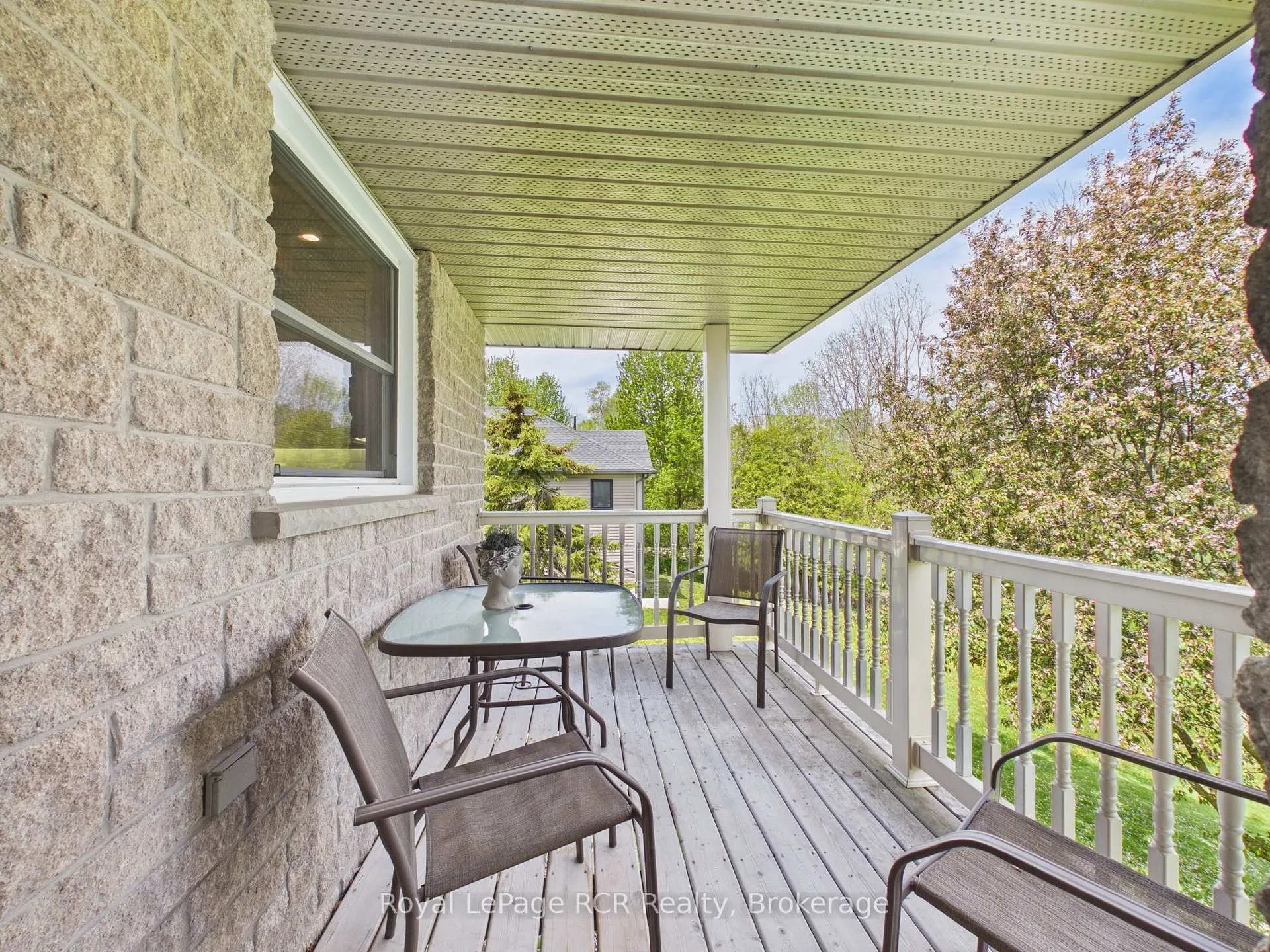 Photo 10 of 75 Alfred Street W, North Huron, Wingham — HOMEH