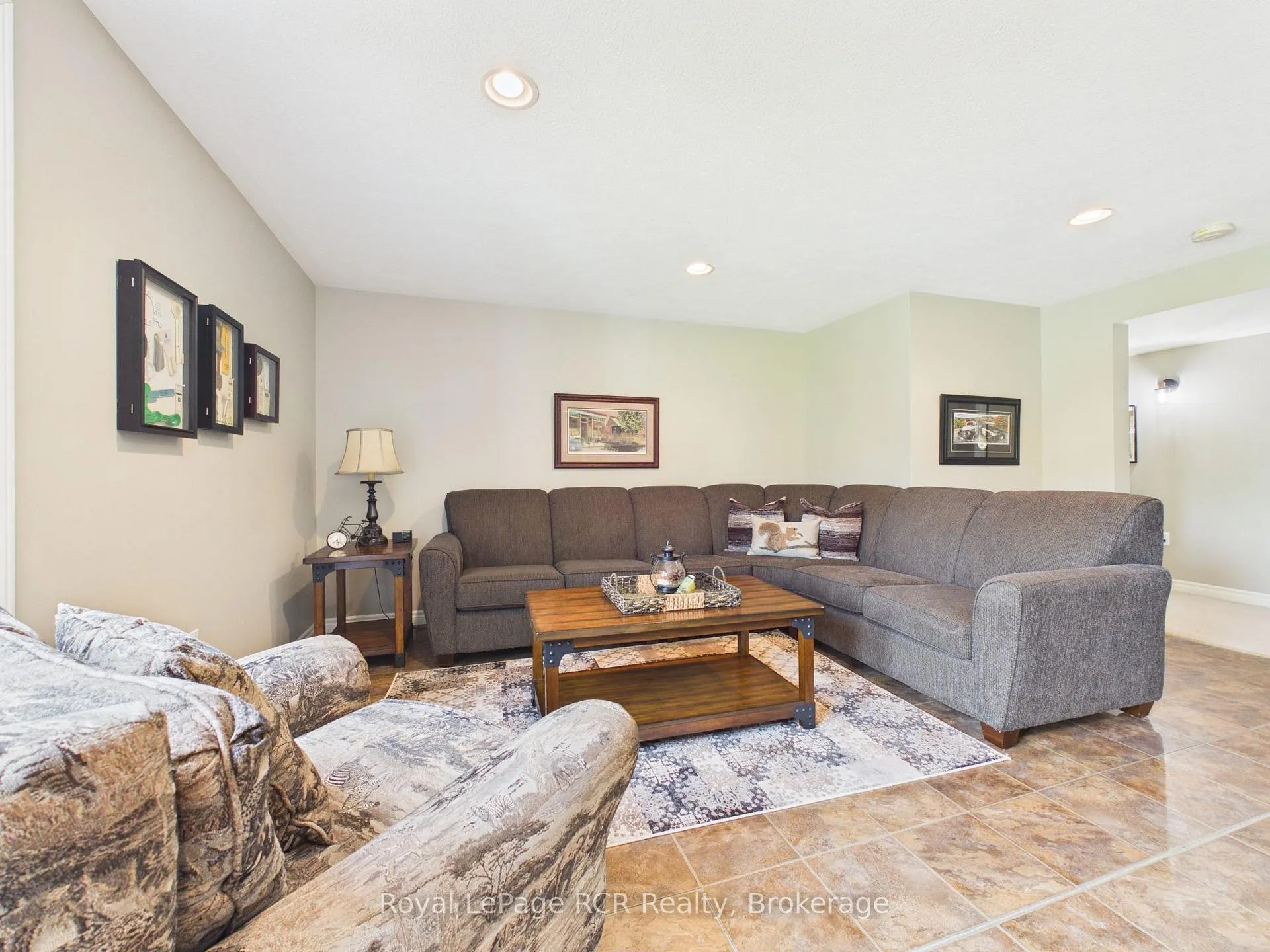 Photo 30 of 75 Alfred Street W, North Huron, Wingham — HOMEH