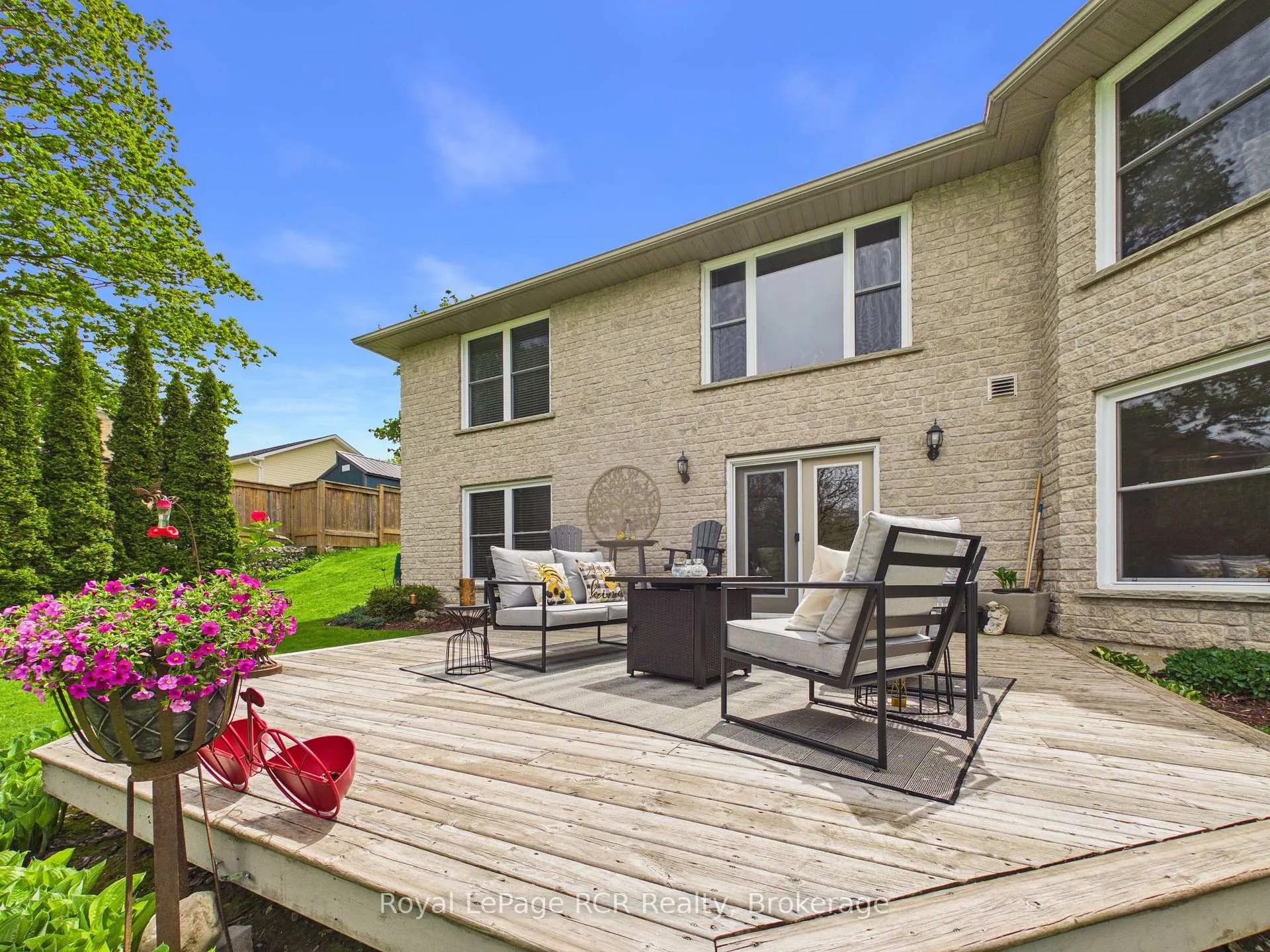 Photo 38 of 75 Alfred Street W, North Huron, Wingham — HOMEH