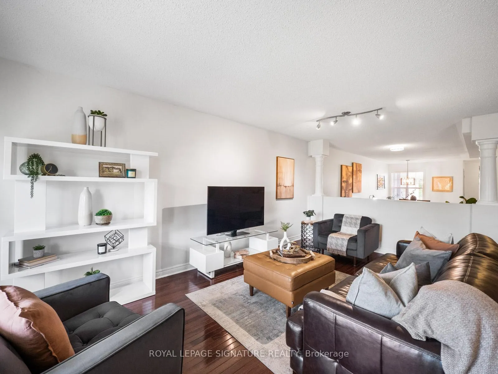 Photo 7 of 5553 Lawrence Avenue E, Scarborough, Centennial Scarborough — HOMEH
