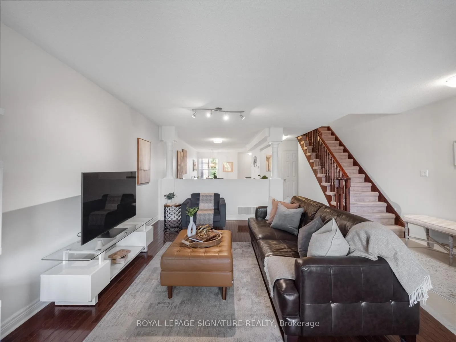 Photo 8 of 5553 Lawrence Avenue E, Scarborough, Centennial Scarborough — HOMEH