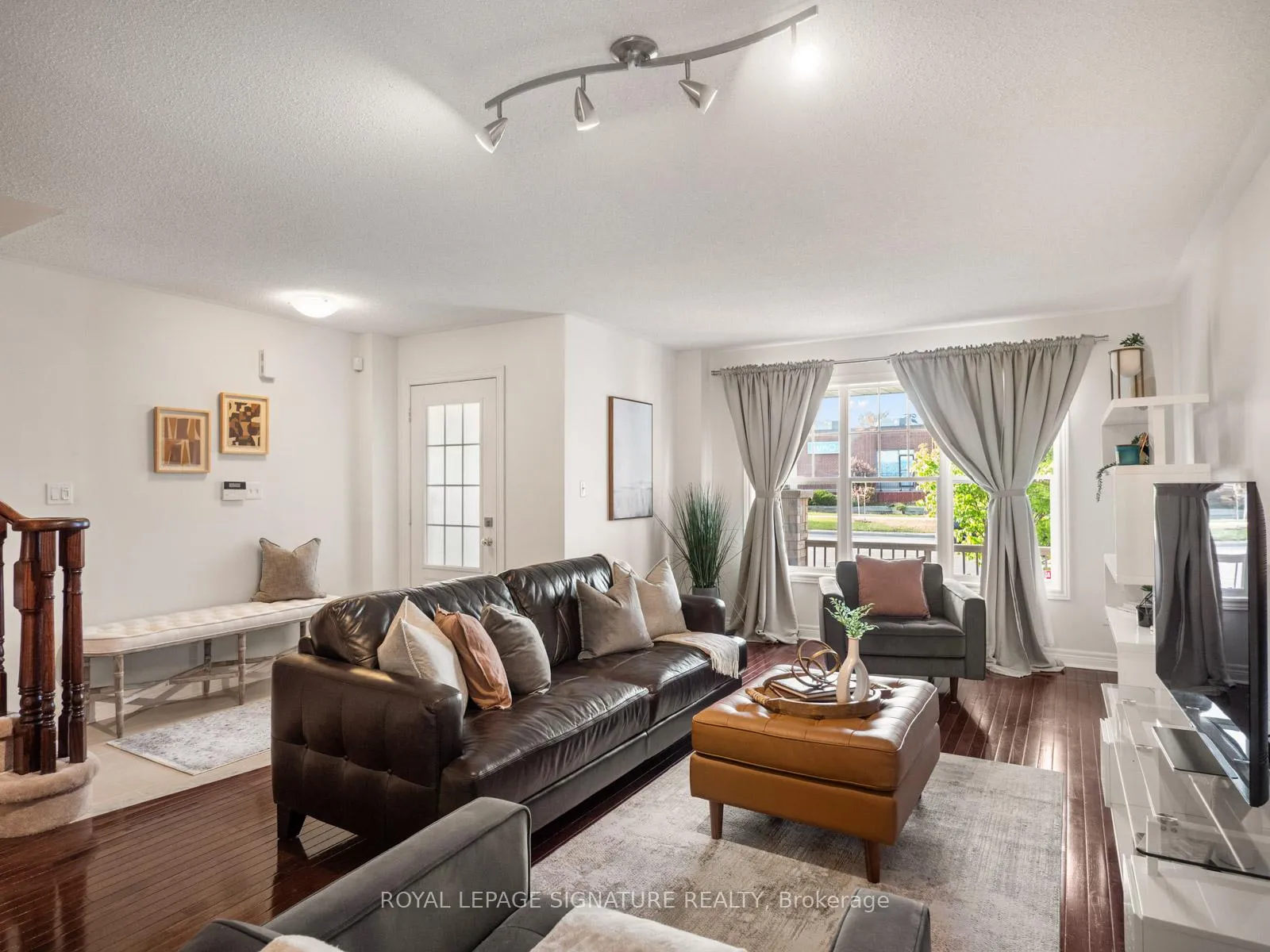 Photo 9 of 5553 Lawrence Avenue E, Scarborough, Centennial Scarborough — HOMEH