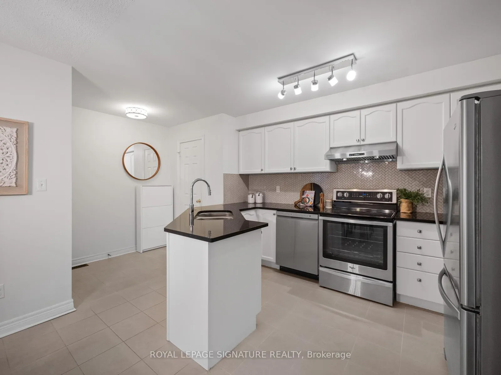 Photo 15 of 5553 Lawrence Avenue E, Scarborough, Centennial Scarborough — HOMEH