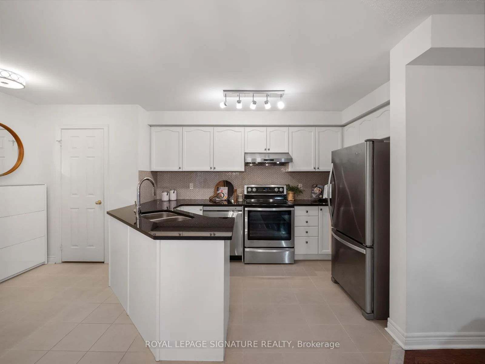 Photo 16 of 5553 Lawrence Avenue E, Scarborough, Centennial Scarborough — HOMEH