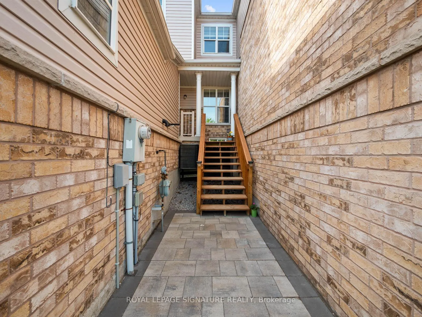 Photo 35 of 5553 Lawrence Avenue E, Scarborough, Centennial Scarborough — HOMEH