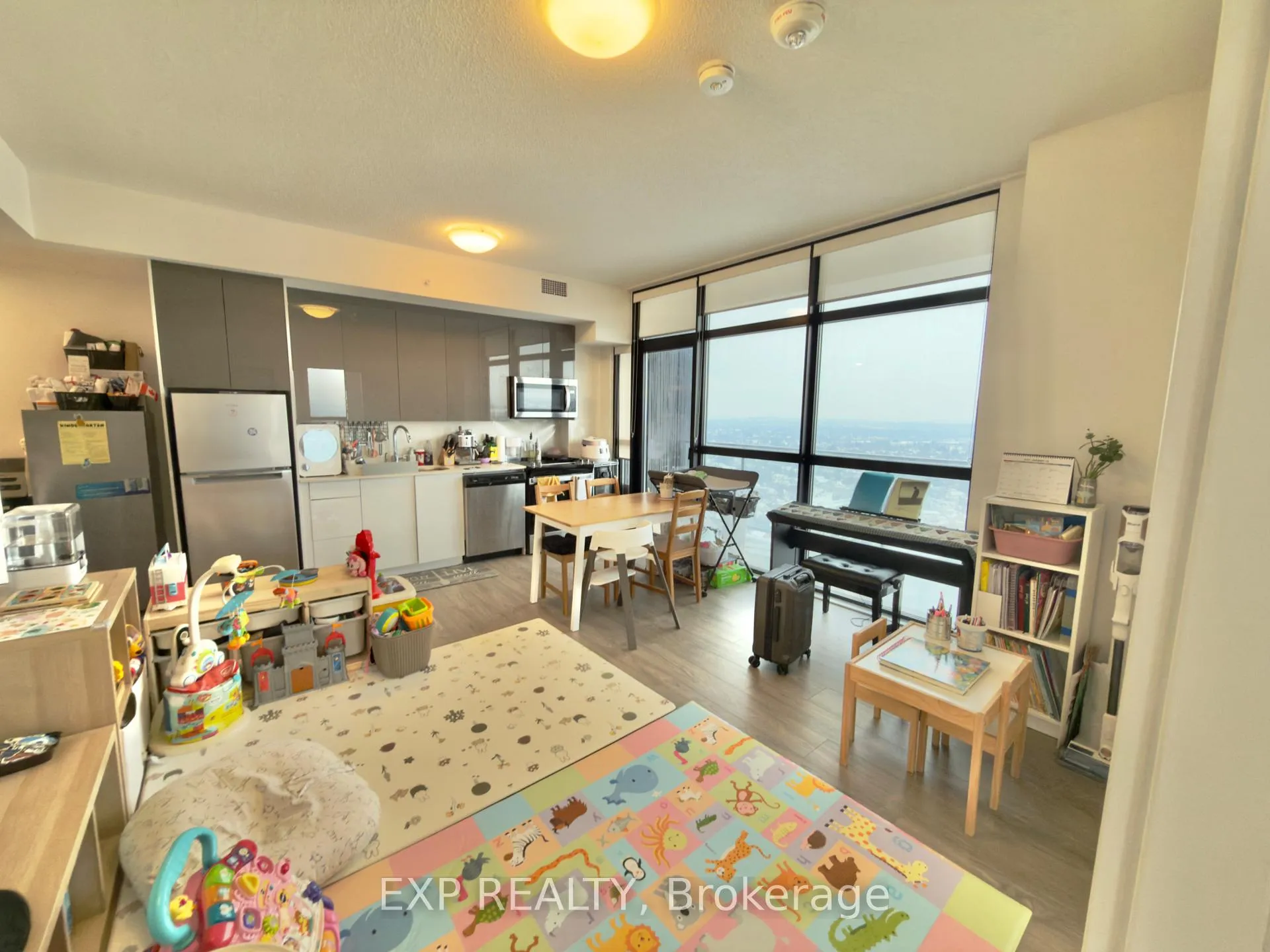 Photo 17 of Unit 2514, 60 Frederick Street, Kitchener — HOMEH