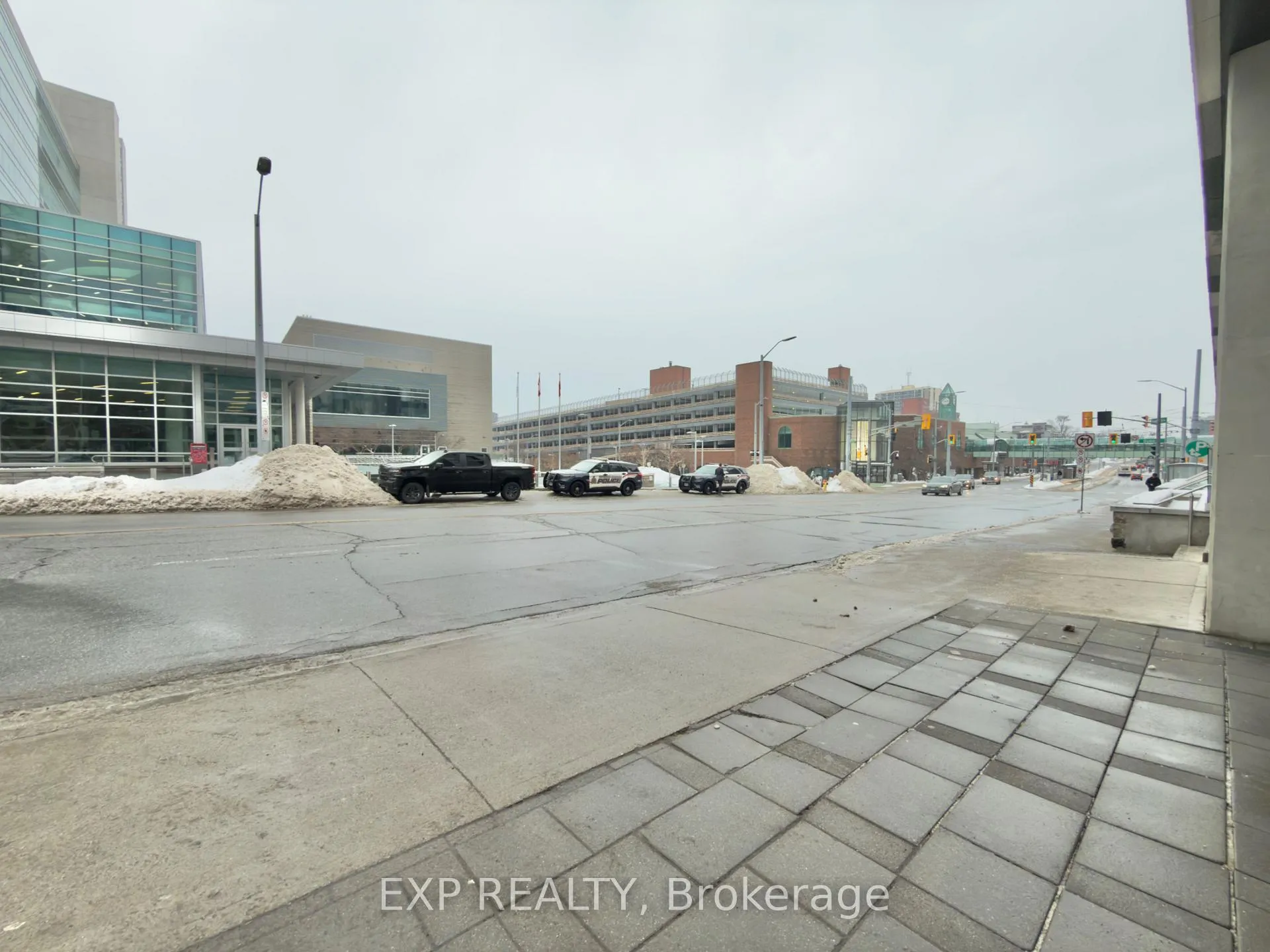 Photo 37 of Unit 2514, 60 Frederick Street, Kitchener — HOMEH